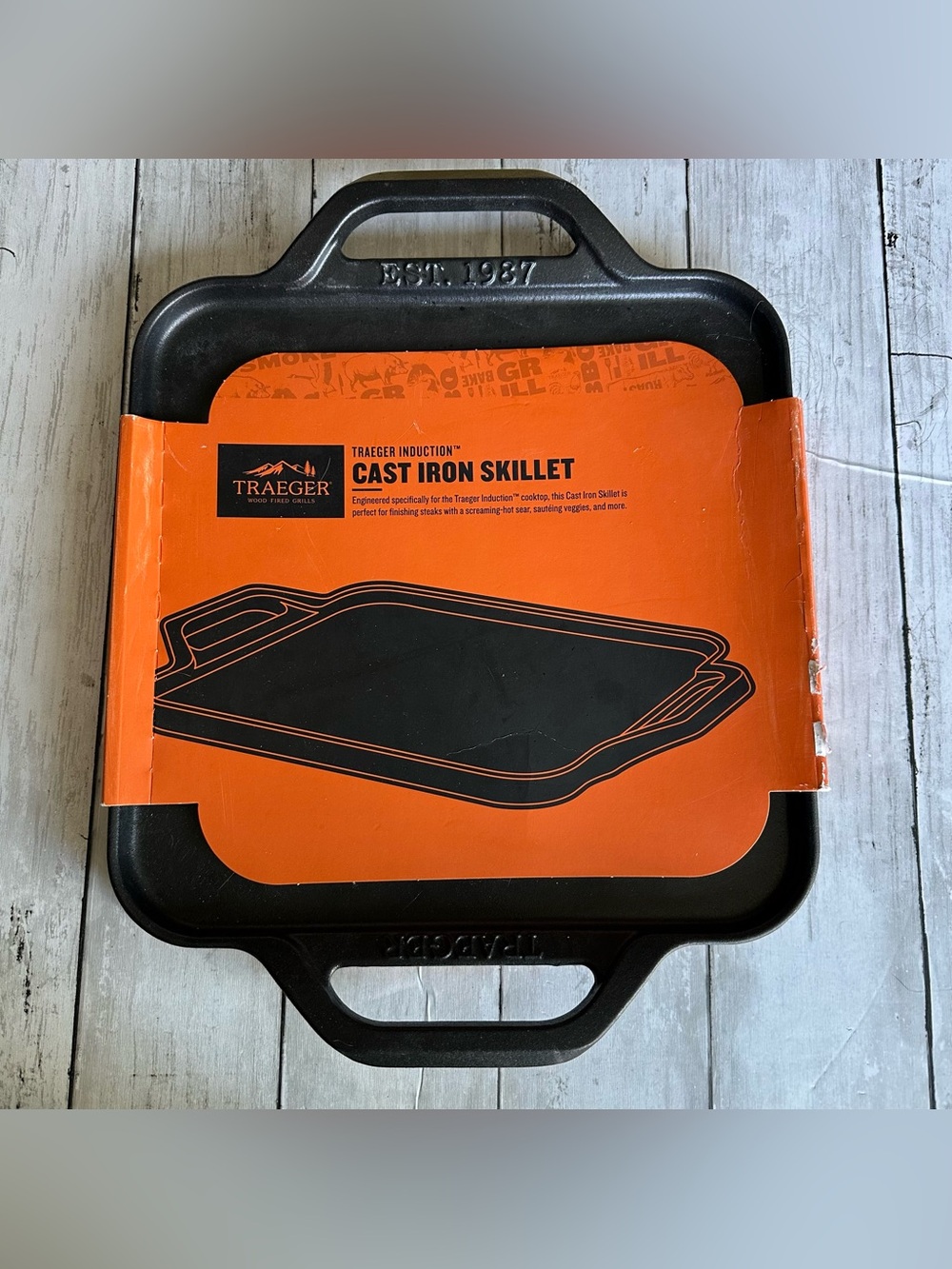 NEW WITH TAGS TRAEGER CAST IRON SKILLET 11” SQUARE GRILL PAN